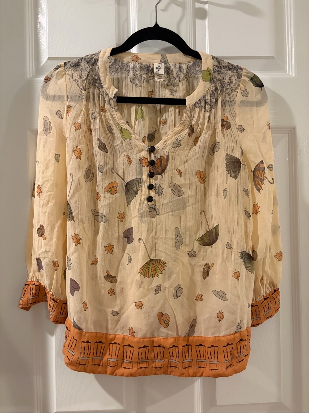 Raining Pouring Silk Blouse with Umbrella Hat Print Size 0